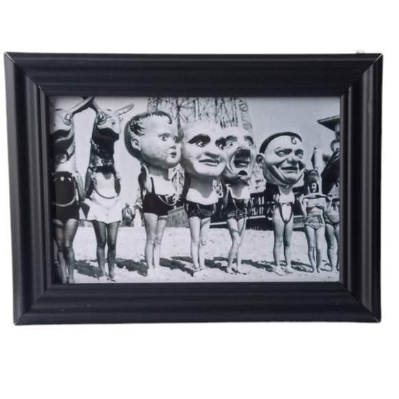Bobbleheads fun at the Beach summer vintage retro 50s 60s frame photo print Art - Picture 2 of 3